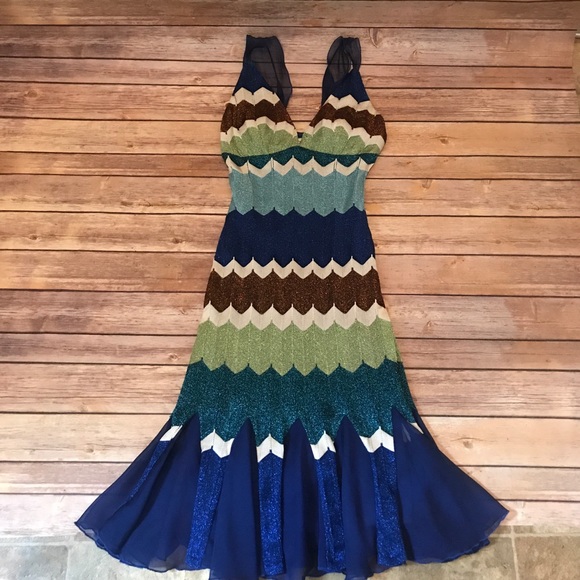 Cache Dresses & Skirts - CACHE CHEVRON GLITTER METALLIC DRESSY DRESS XS